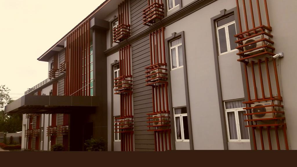 Royal Crown Hotel Rangún Exteriér fotografie
